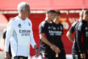 lol体验服下-关键时刻突围战来临，拜仁慕尼黑围绕欧冠主帅复盘，震撼外界，心理建设被强调的简单介绍